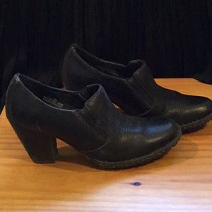 Born Slip on Shoe Size 7